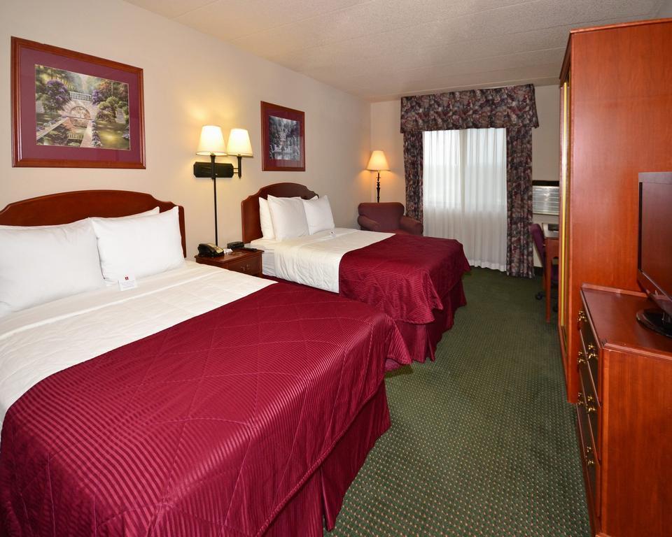 Americinn & Suites By Wyndham Baraboo Event Center Exterior foto
