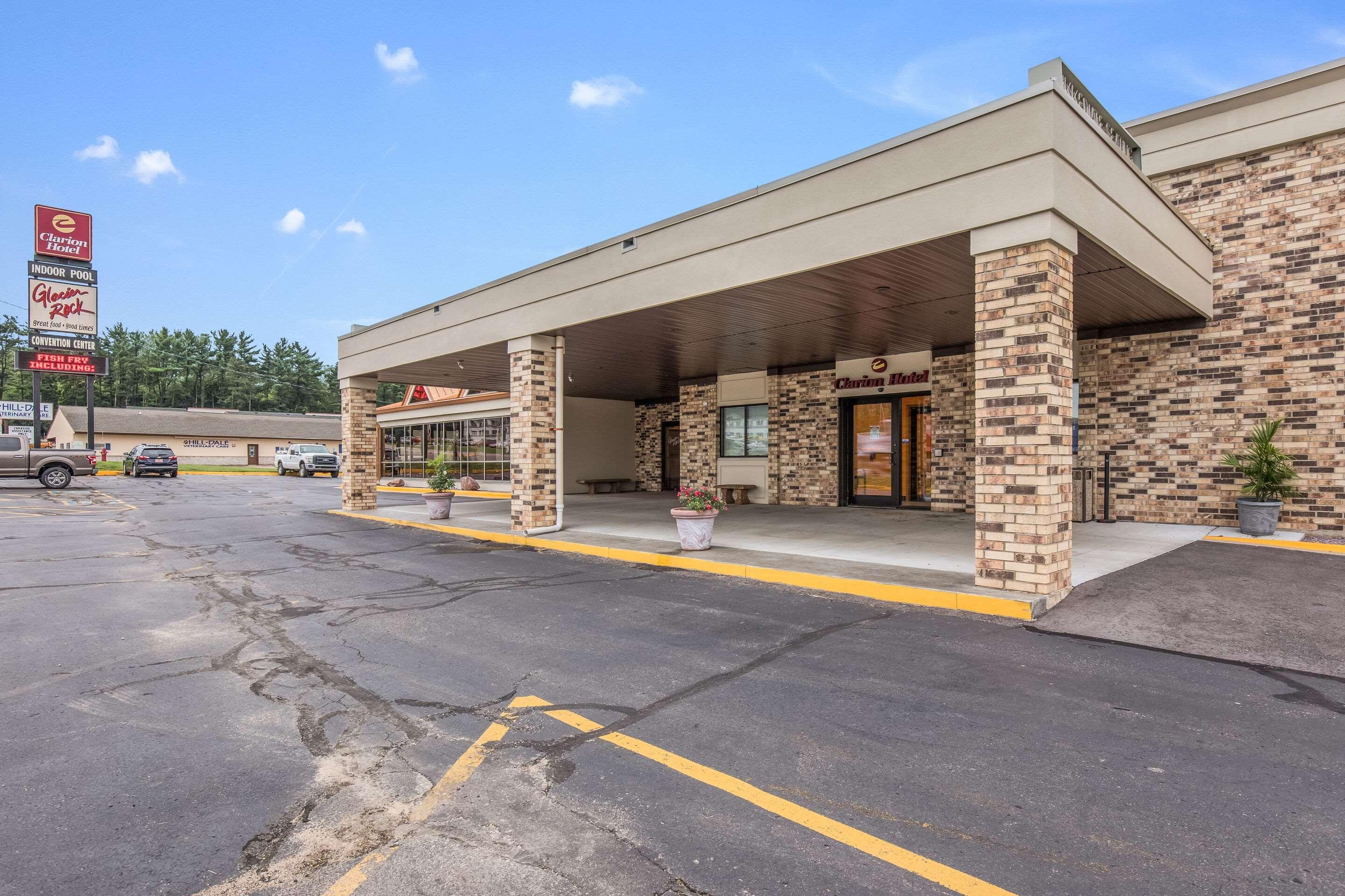 Americinn & Suites By Wyndham Baraboo Event Center Exterior foto