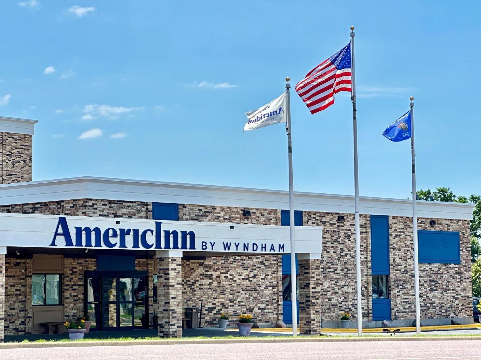Americinn & Suites By Wyndham Baraboo Event Center Exterior foto
