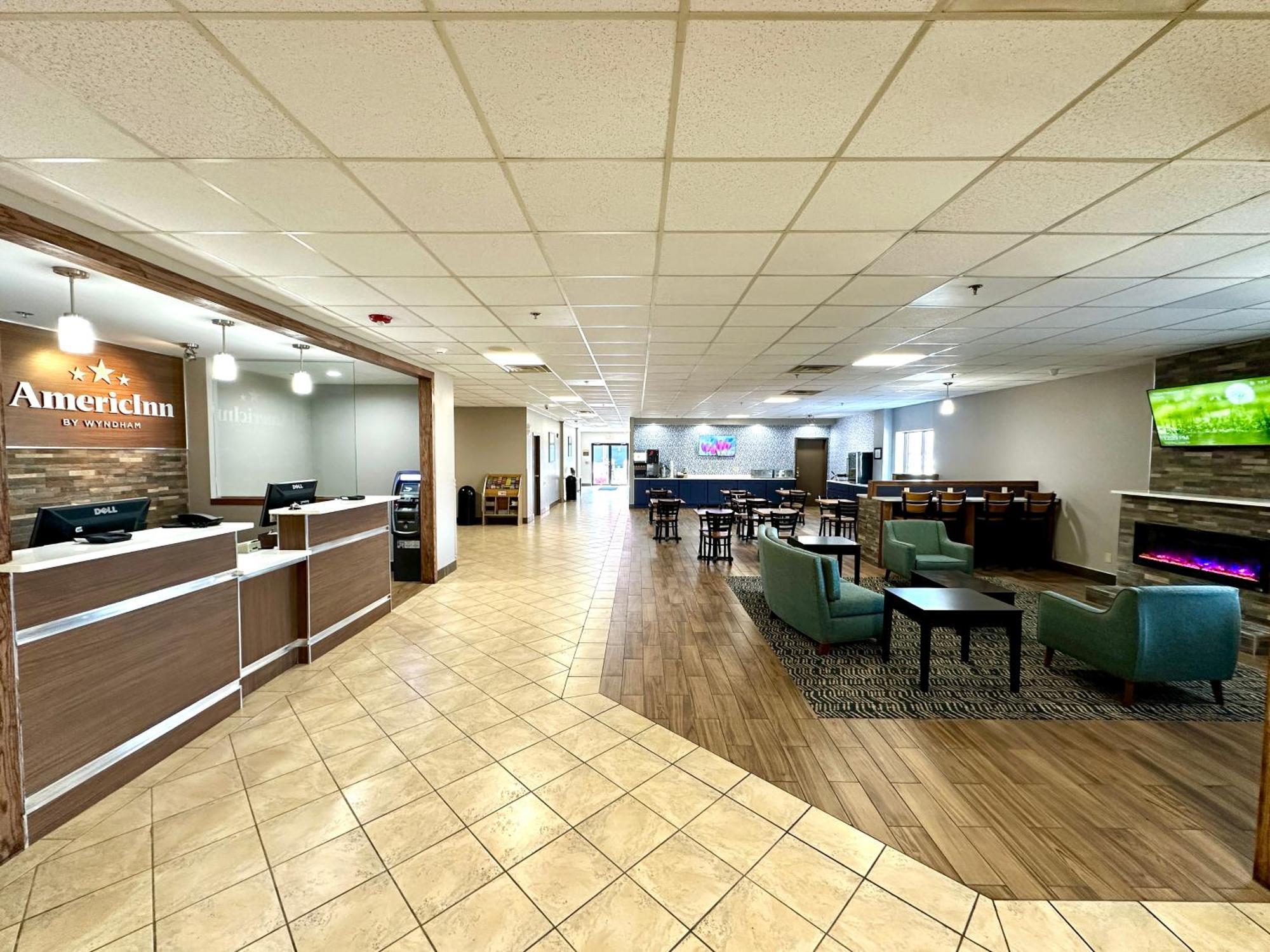 Americinn & Suites By Wyndham Baraboo Event Center Exterior foto