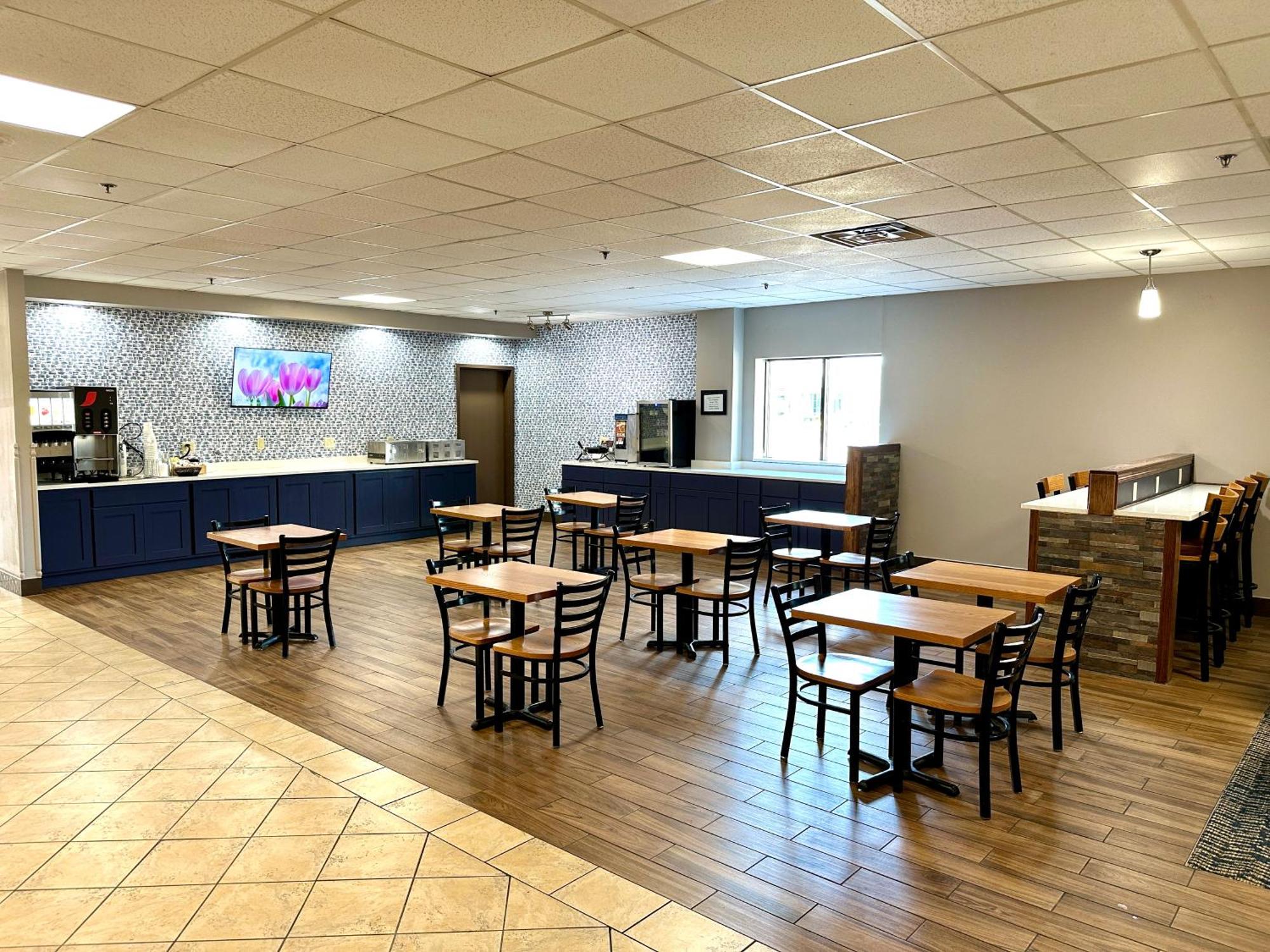 Americinn & Suites By Wyndham Baraboo Event Center Exterior foto