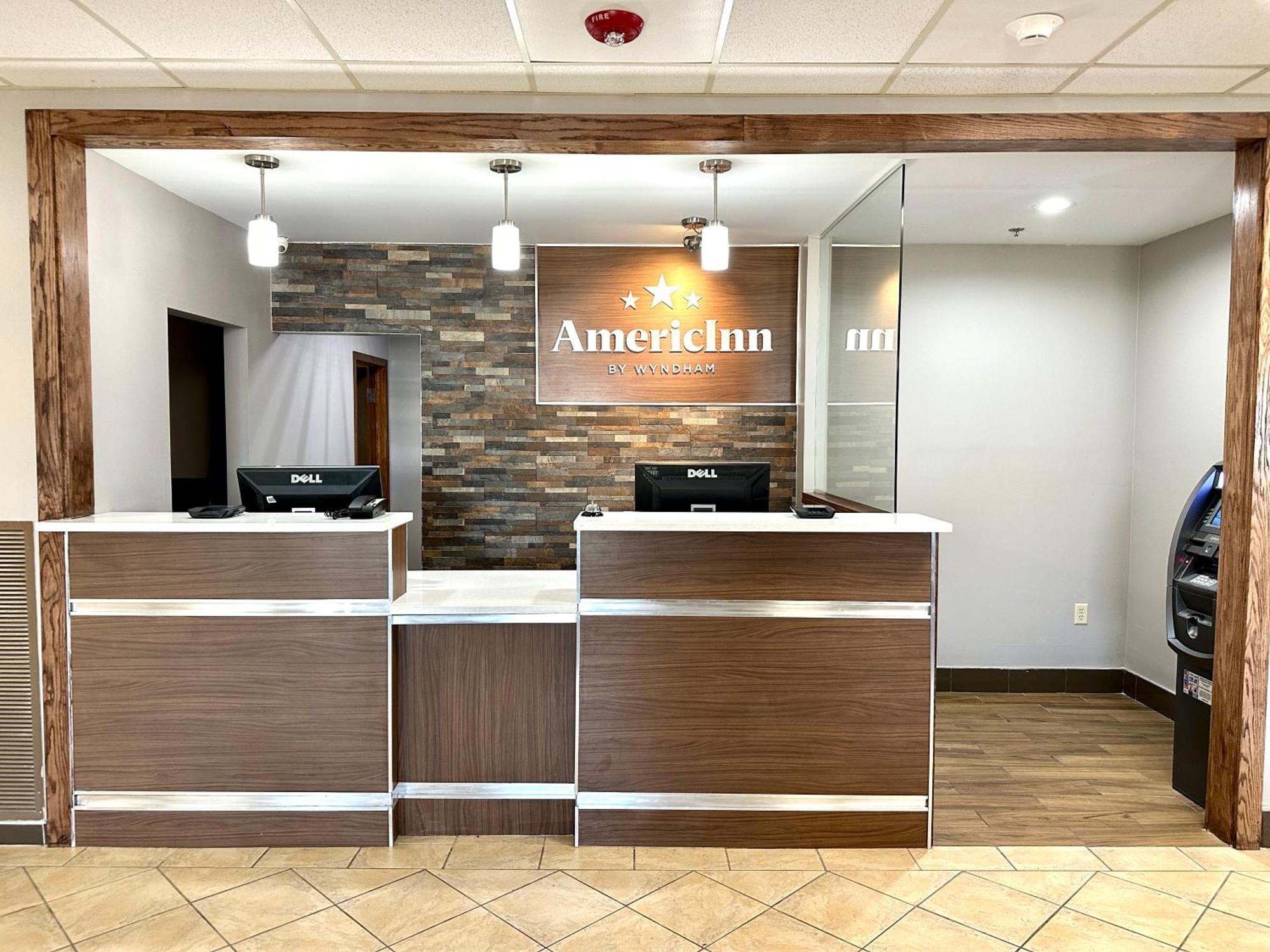 Americinn & Suites By Wyndham Baraboo Event Center Exterior foto