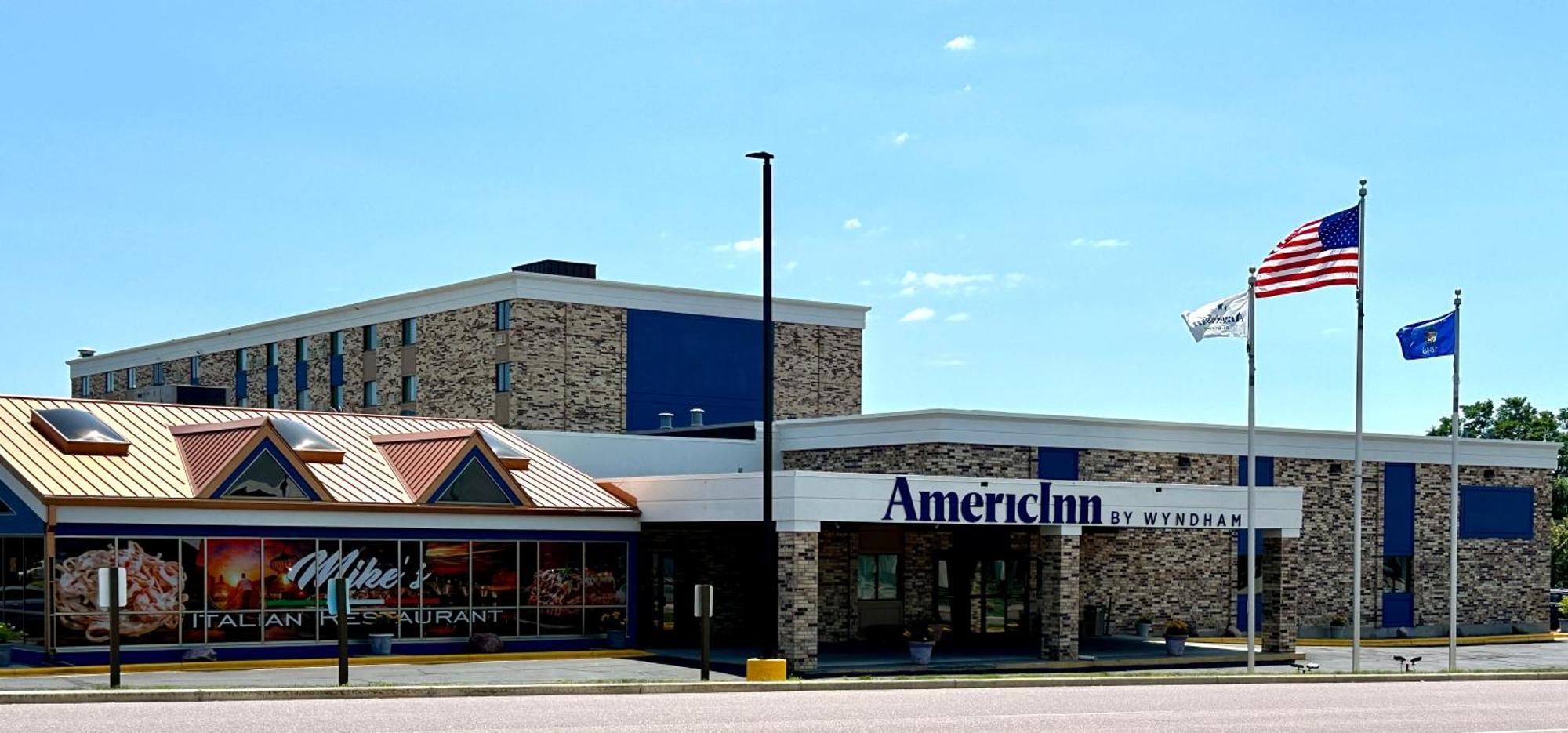 Americinn & Suites By Wyndham Baraboo Event Center Exterior foto
