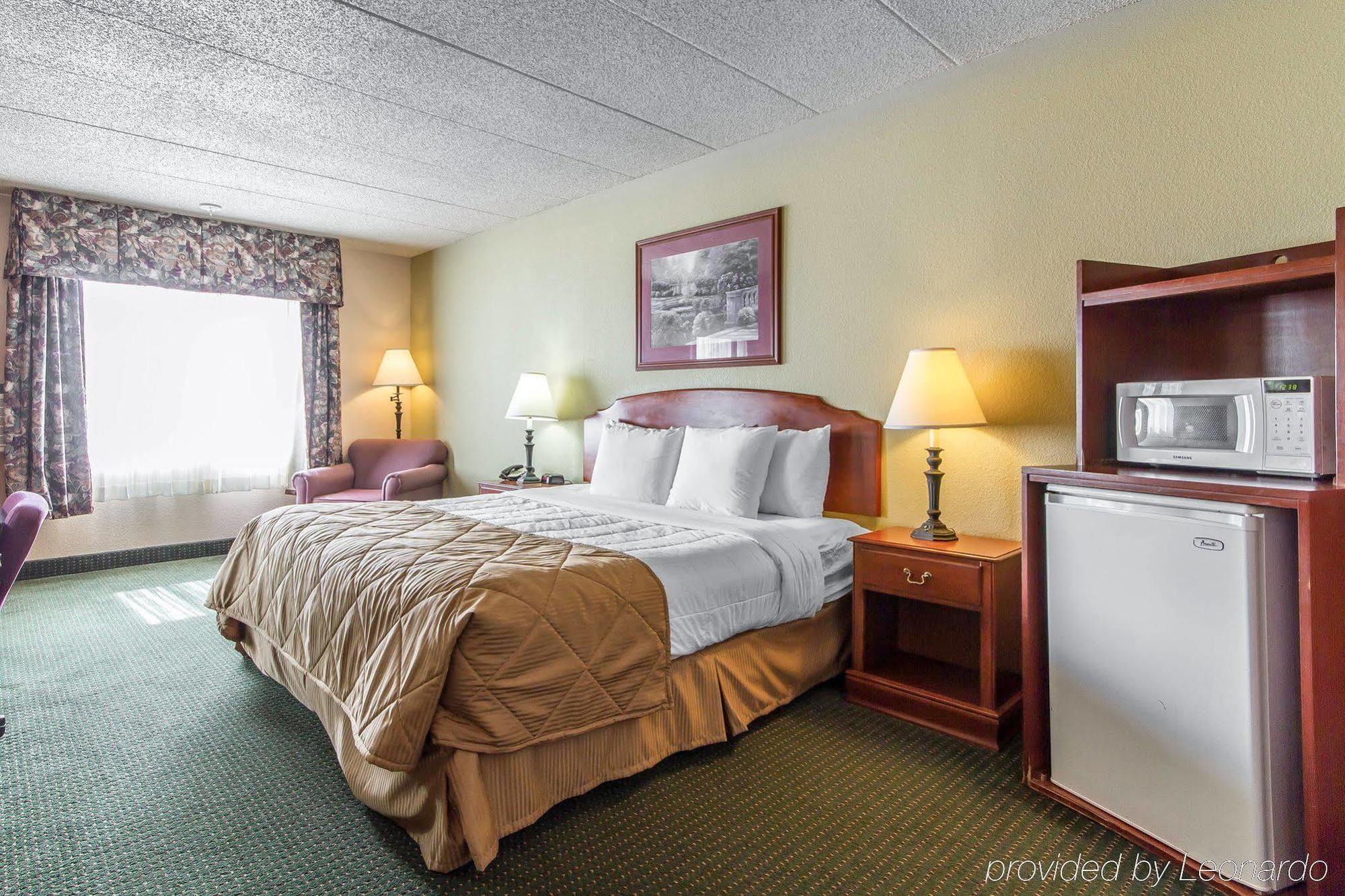 Americinn & Suites By Wyndham Baraboo Event Center Exterior foto